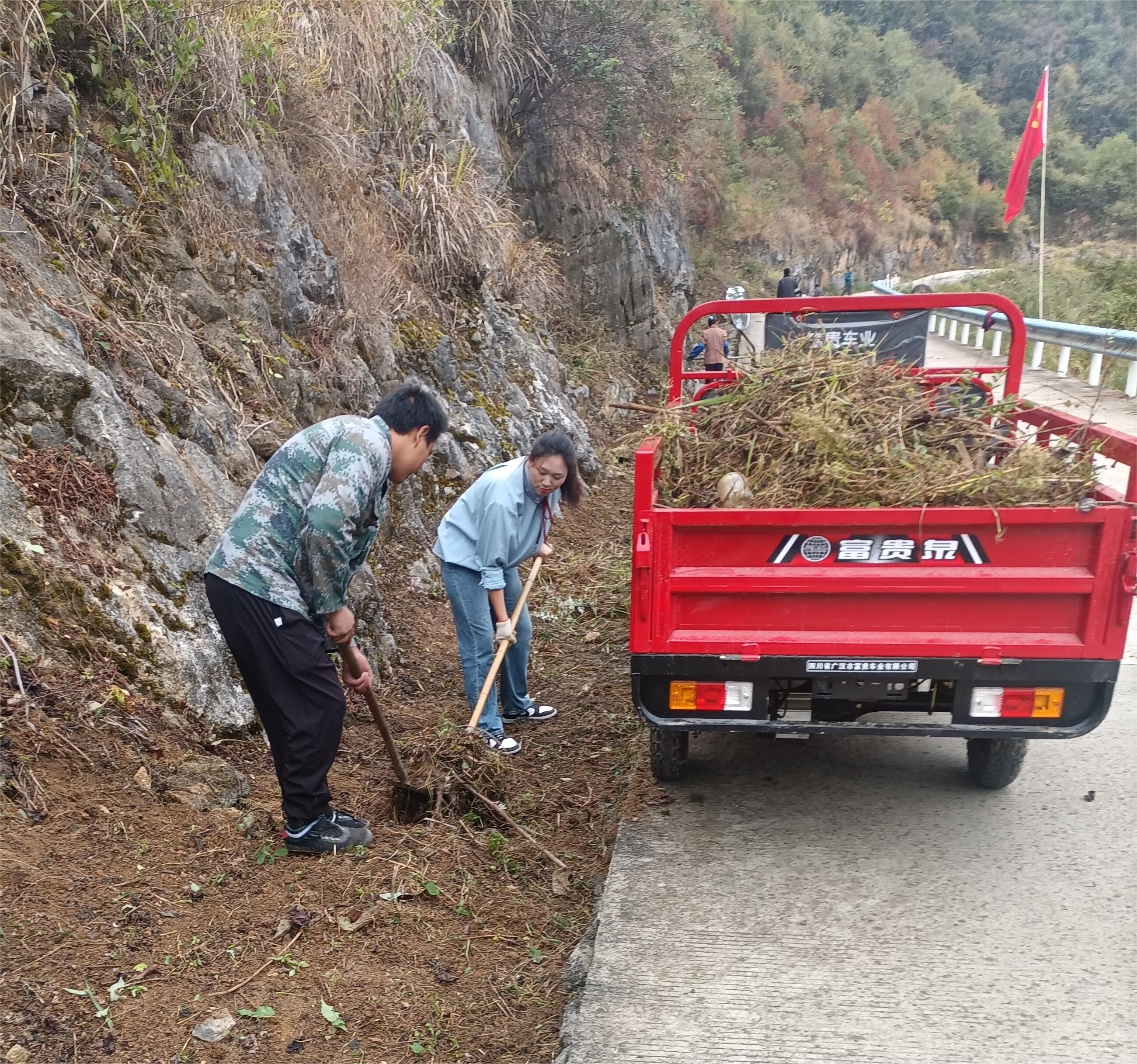 杜海燕：驻村磨练强本领，为民服务践初心