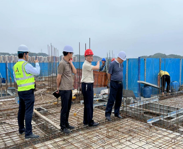 铜仁城交集团公司领导至九龙地矿公司开展第二季度建设项目督查检查工作
