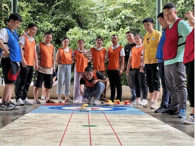 铜仁城交集团九龙地矿投资开发公司组织开展户外职工趣味运动会