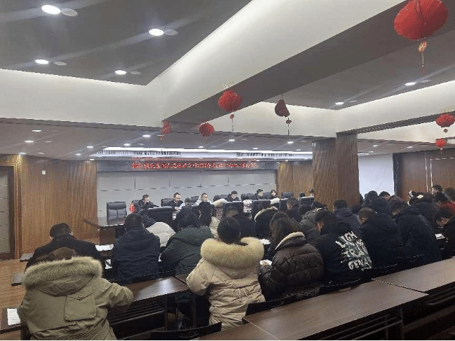 铜仁城交集团九龙地矿投资开发公司组织开展2023年度在职干部职工理论考试