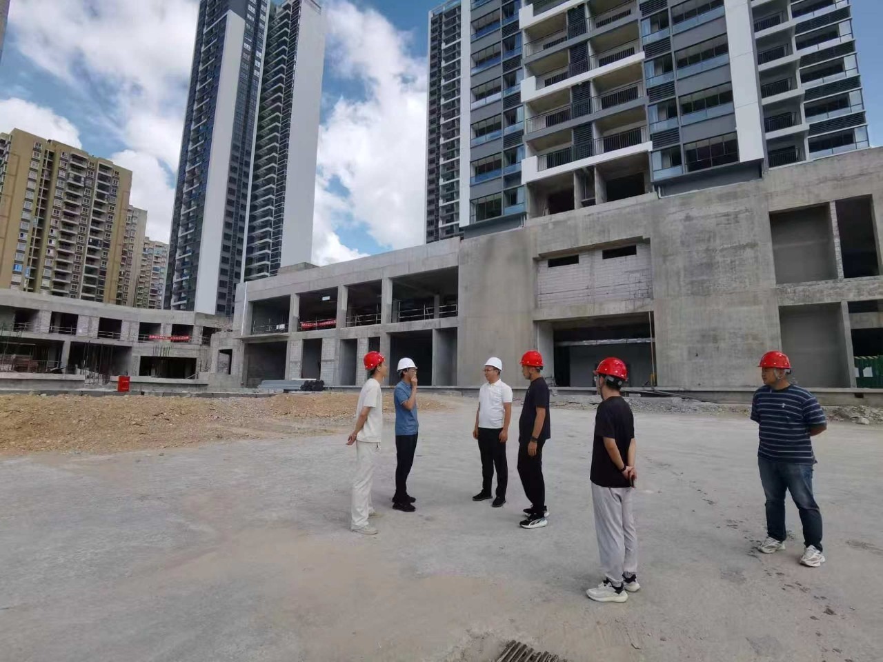 九龙地矿公司开展7月在建项目安全实地检查